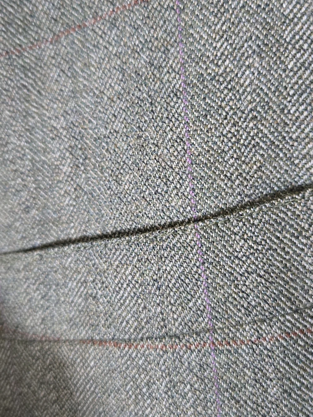Men's Tailored Two-Button Blazer in Olive #383